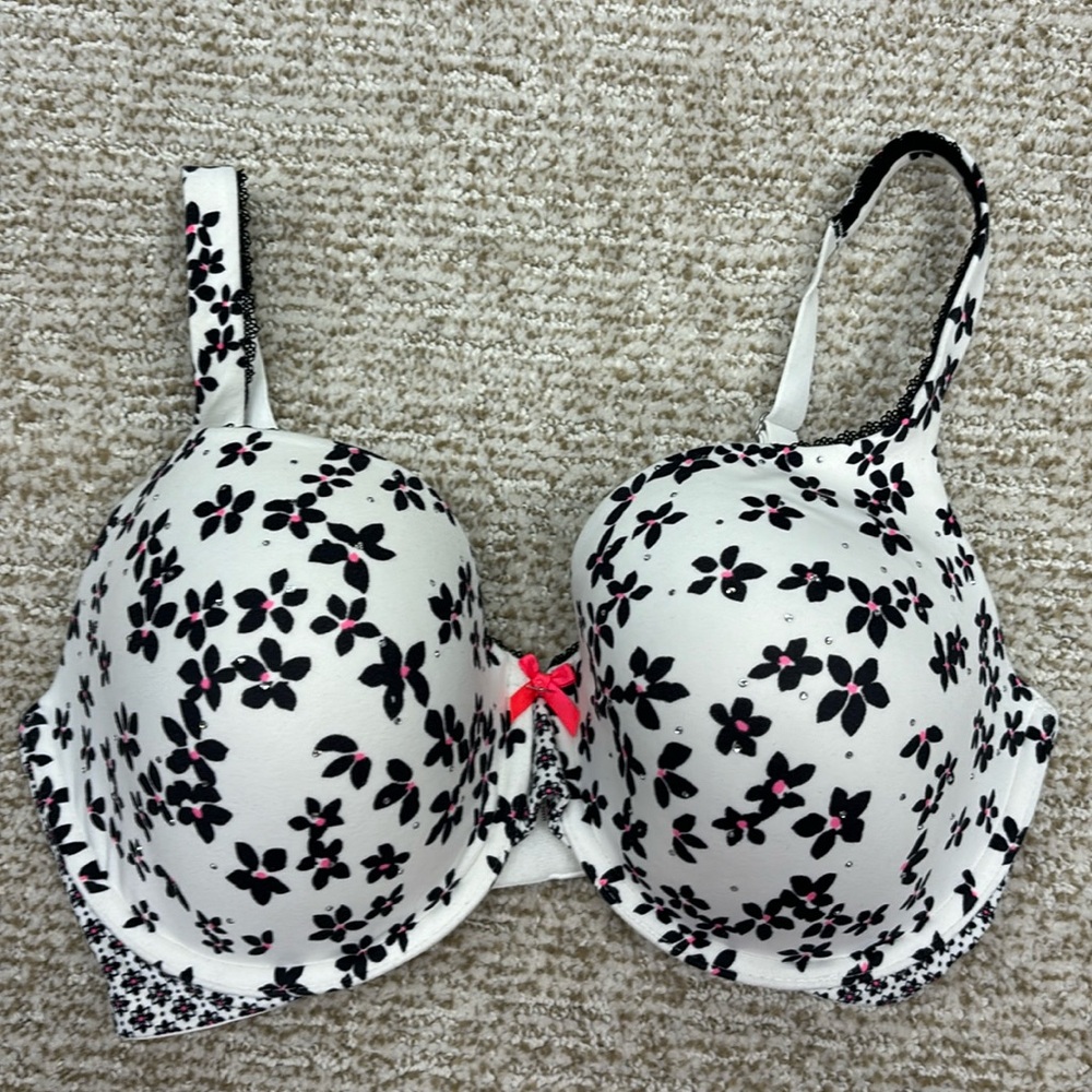 Victoria’s Secret lined perfect Coverage 36DD